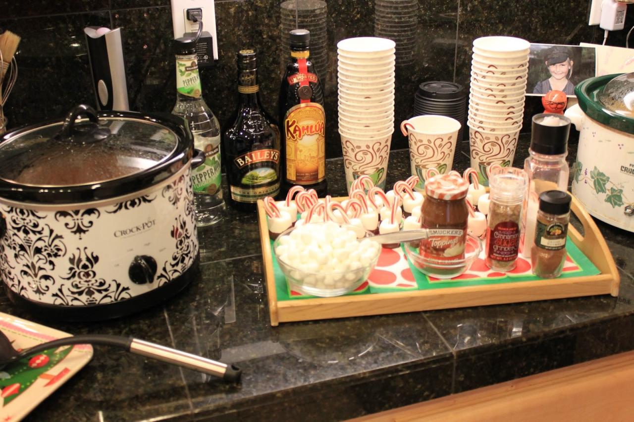 Party celebration holiday tips How to Accessorize for a Holiday Party