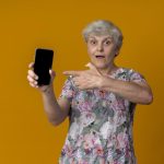 Choosing a Smartphone for Elderly Users Made Simple Choosing a Smartphone for Elderly Users Made Simple