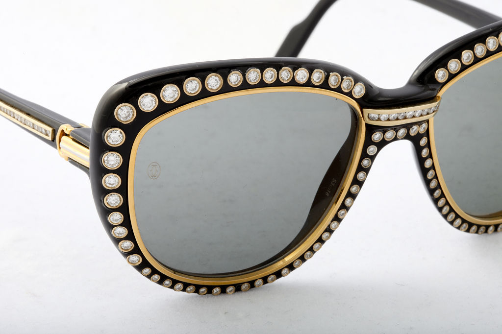 Luxury Sunglasses Brands Review Elevate Your Style