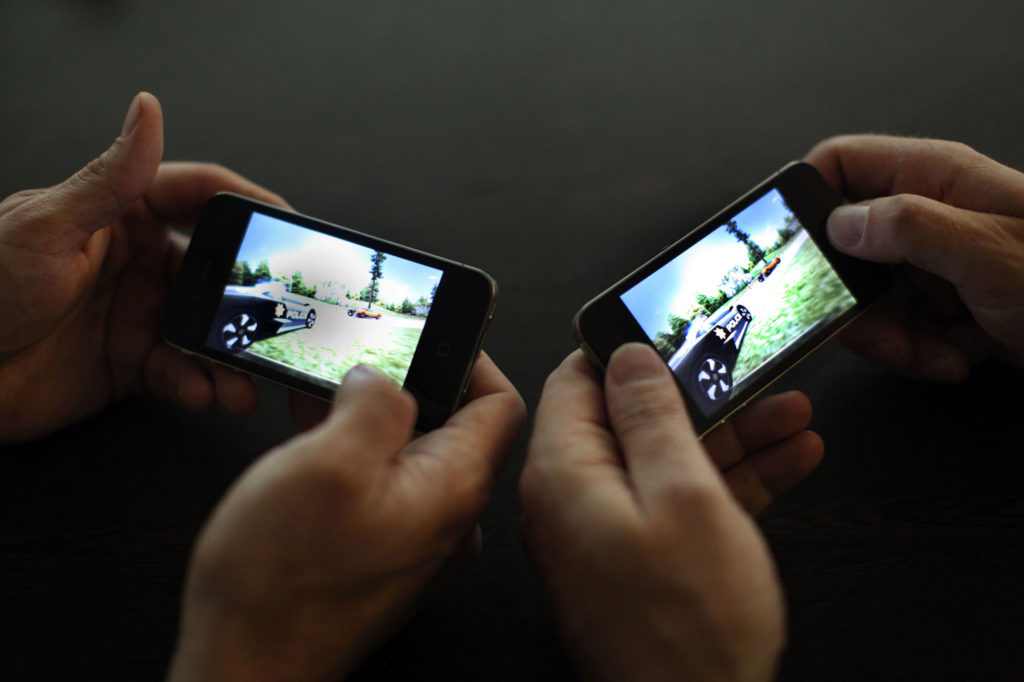 How To Optimize Mobile Data Usage While Gaming
